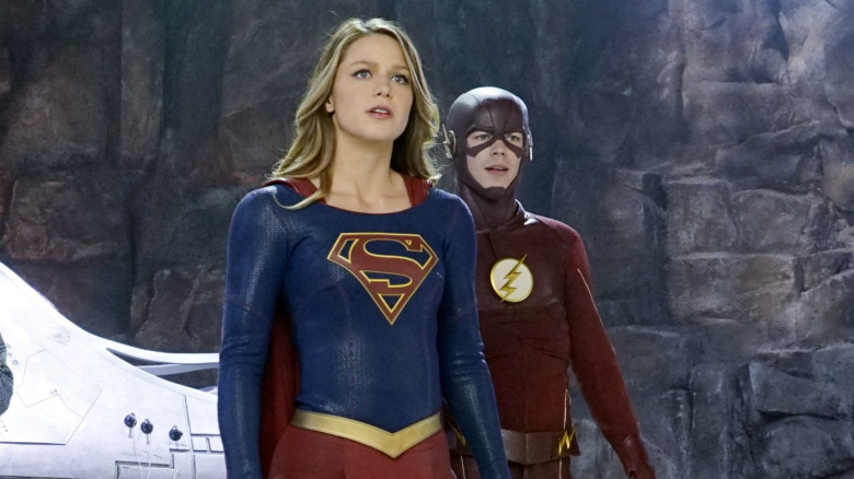 Arrow Flash Supergirl Crossover Trailer Reveals Alien Dominators 6159