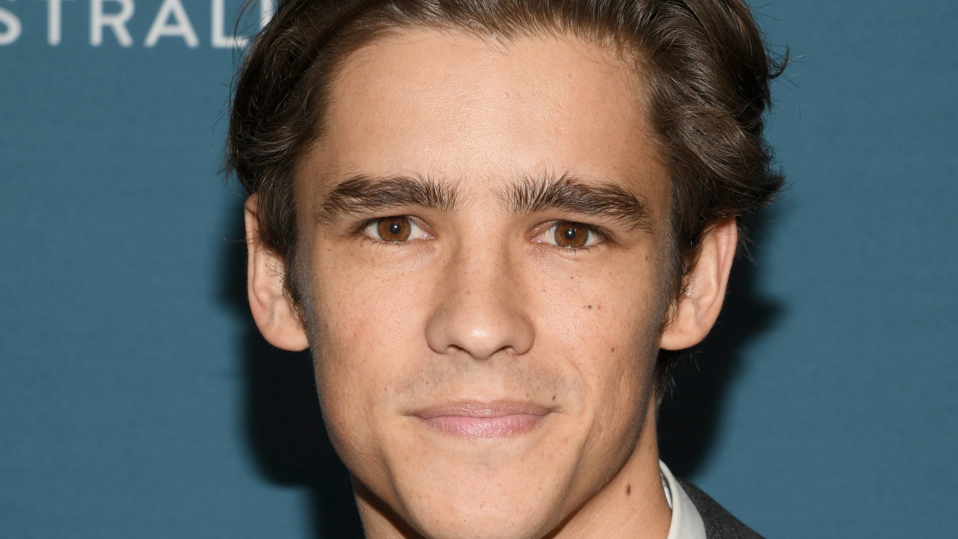 Brenton Thwaites chloe pacey baby